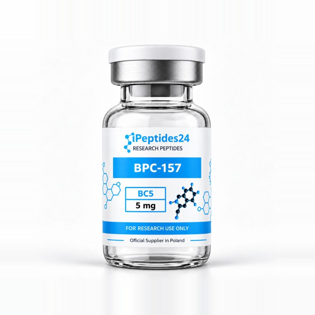 Fiolka iPeptides24 z etykietą „BPC-157 · 5 mg” (BC5) na białym tle.