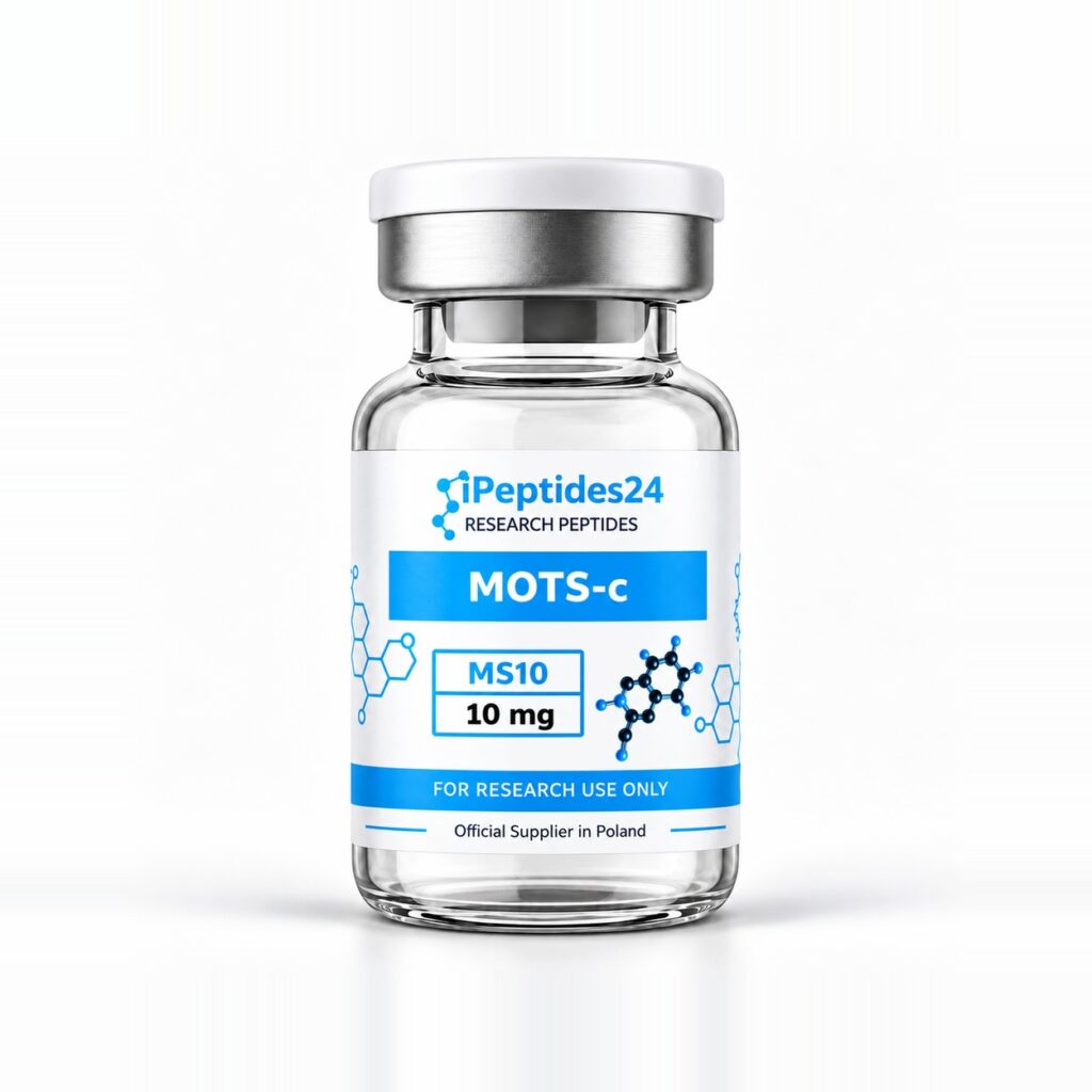 Fiolka iPeptides24 z etykietą „MOTS-c · 10 mg” (MS10) na białym tle.